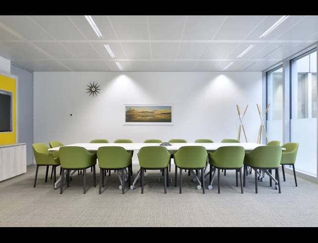25M² OFFICE TO LET IN VORNA VALLEY